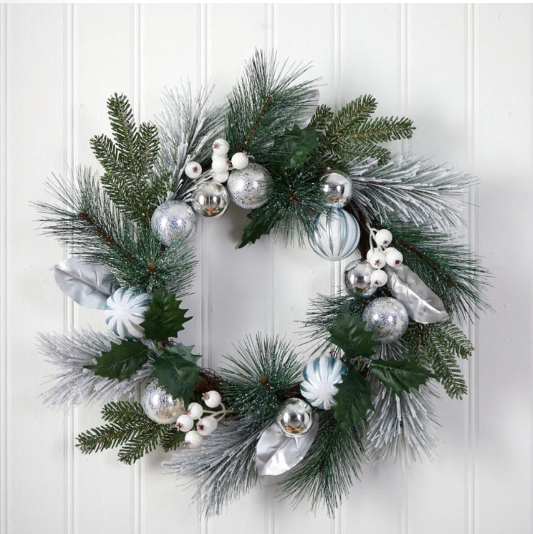 24” Pinecones and Berries Christmas Artificial Wreath with Silver Ornaments